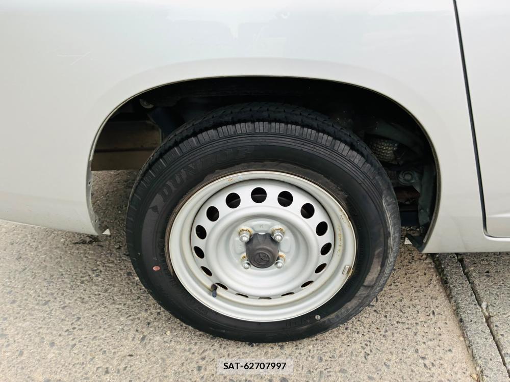Toyota SUCCEED VAN 2019-06 8144179-27