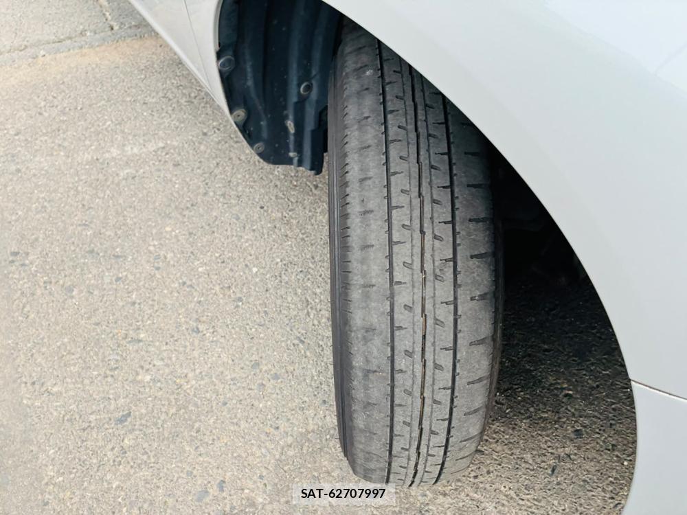 Toyota SUCCEED VAN 2019-06 8144179-32