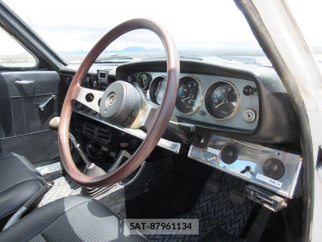 Nissan SUNNY 1969-01 1142660-1