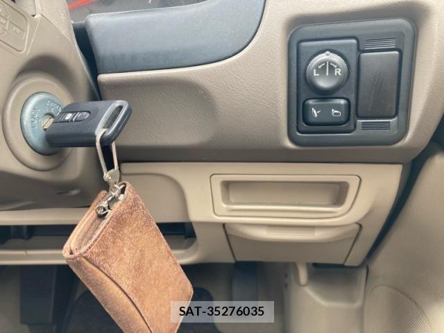 Nissan SUNNY 2003-10 8415201-17