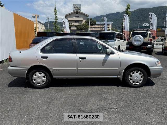 Nissan SUNNY 1995-11 8132541-11