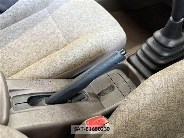 Nissan SUNNY 1995-11 8132541-28