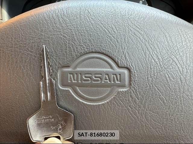 Nissan SUNNY 1995-11 8132541-2