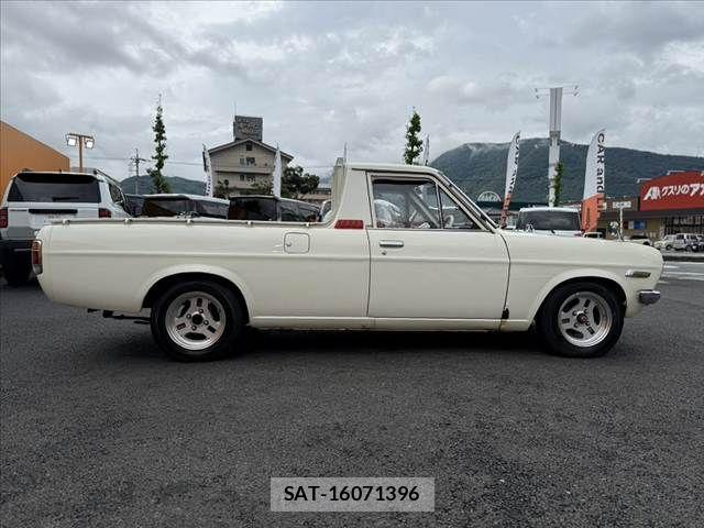 Nissan SUNNY TRUCK 1993-02 7879763-11