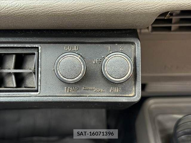 Nissan SUNNY TRUCK 1993-02 7879763-24