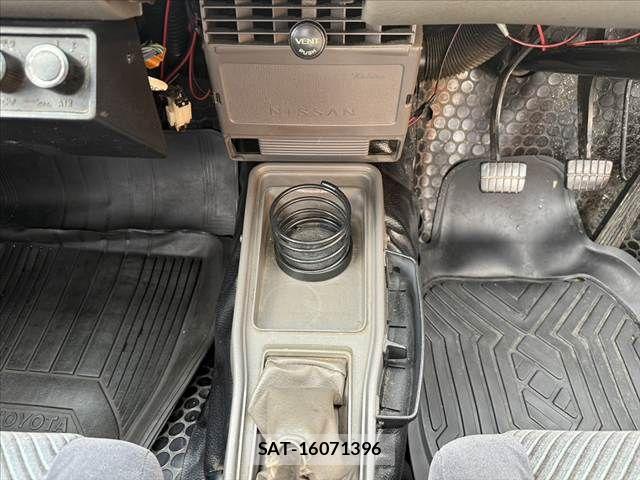 Nissan SUNNY TRUCK 1993-02 7879763-28