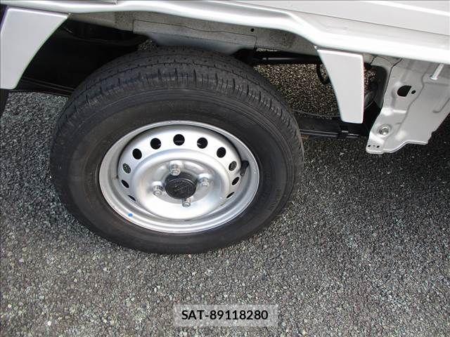 Suzuki SUPER CARRY 2019-06 8132540-17
