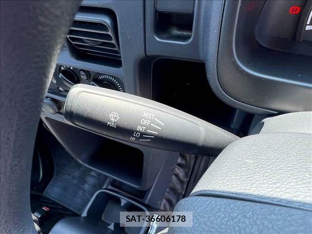 Suzuki SUPER CARRY 2022-06 5879924-13