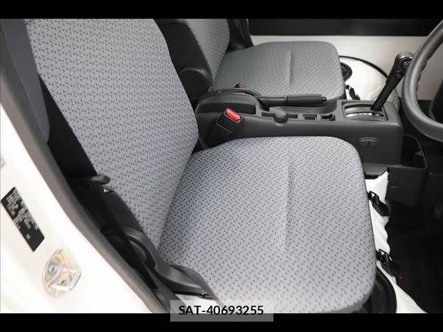 Suzuki SUPER CARRY 2025-09 7021681-10