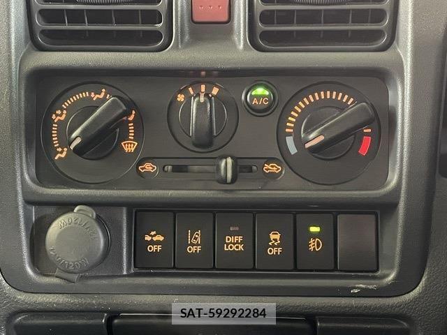 Suzuki SUPER CARRY 2021-09 7360023-28