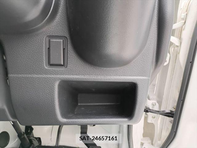 Suzuki SUPER CARRY 2020-07 8882426-24