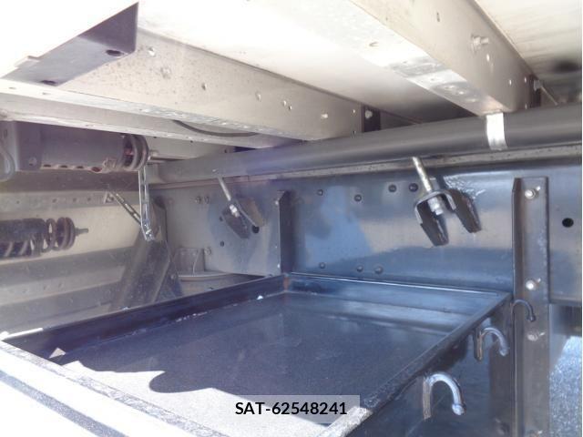 Mitsubishi GREAT 2023-10 1346318-18