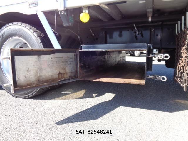Mitsubishi GREAT 2023-10 1346318-19