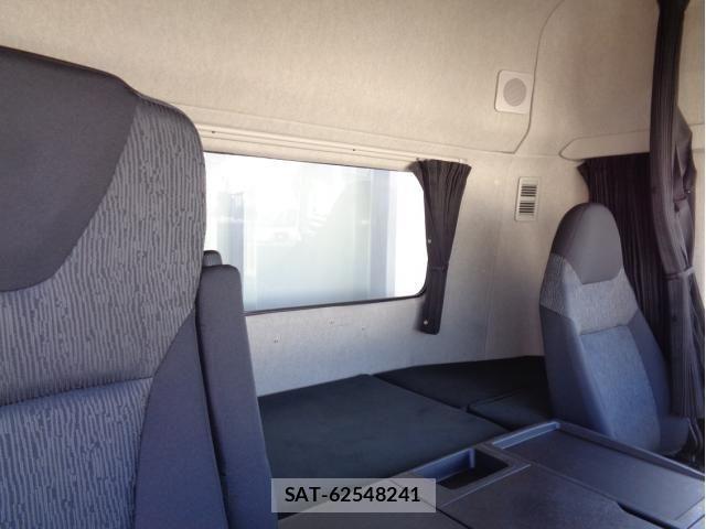 Mitsubishi GREAT 2023-10 1346318-22