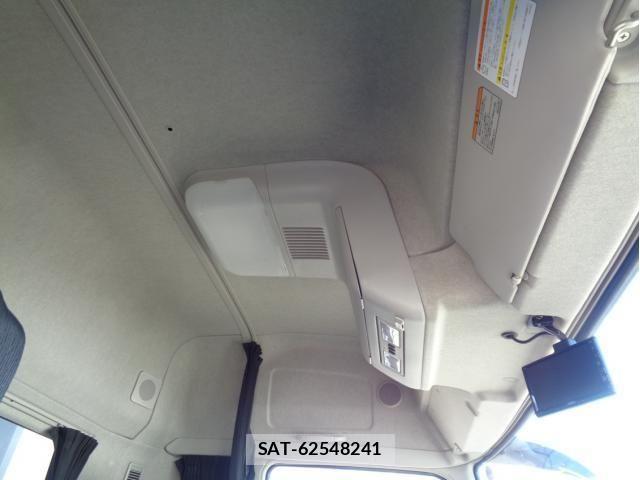 Mitsubishi GREAT 2023-10 1346318-25