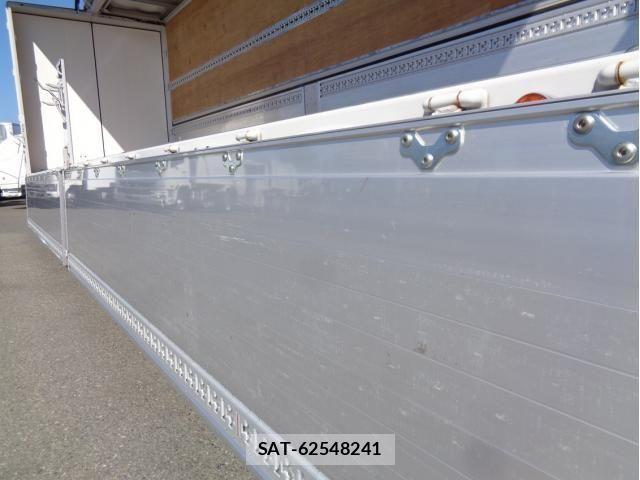Mitsubishi GREAT 2023-10 1346318-8