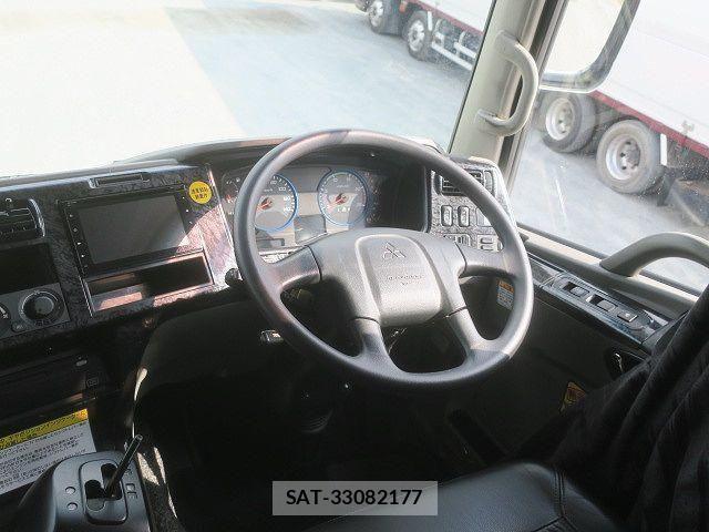 Mitsubishi GREAT 2016-12 1375204-13