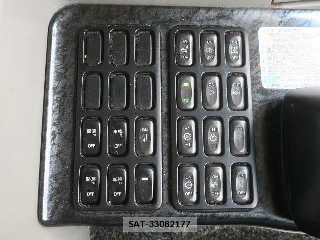 Mitsubishi GREAT 2016-12 1375204-19