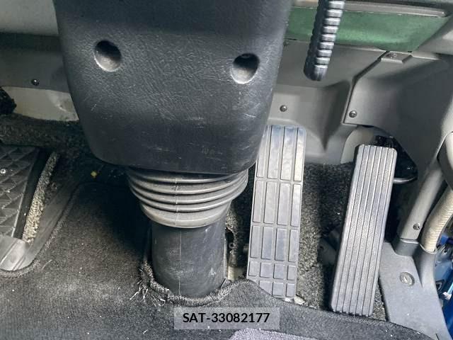 Mitsubishi GREAT 2016-12 1375204-21