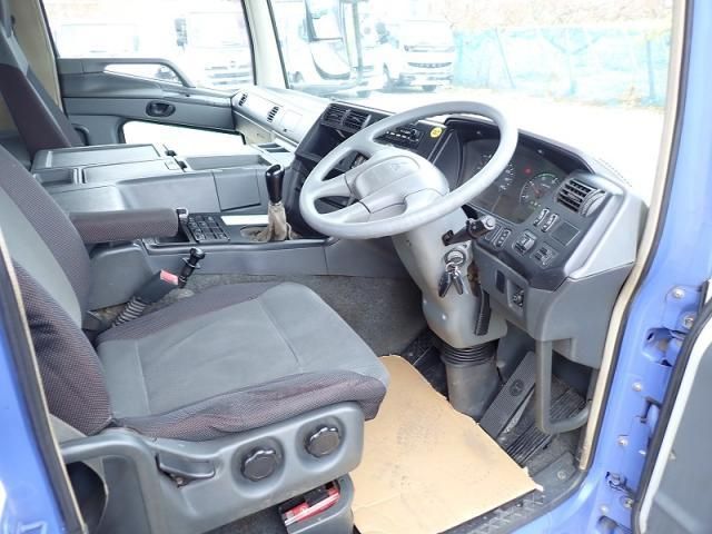 Mitsubishi GREAT 2013-12 1427356-11