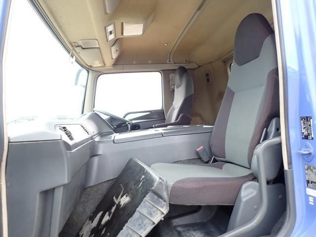 Mitsubishi GREAT 2013-12 1427356-13