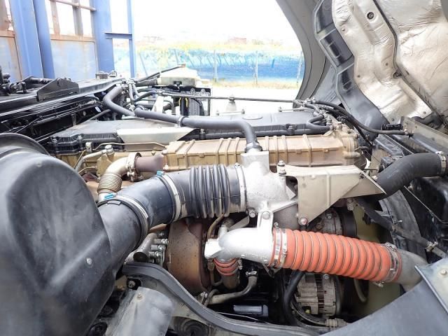 Mitsubishi GREAT 2013-12 1427356-23