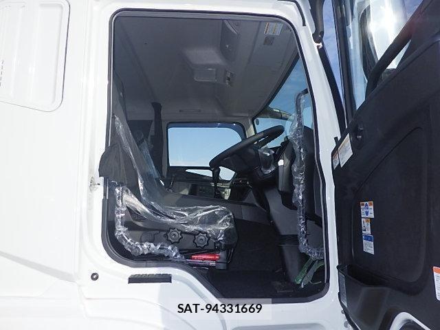 Mitsubishi GREAT 2024-04 1447096-12