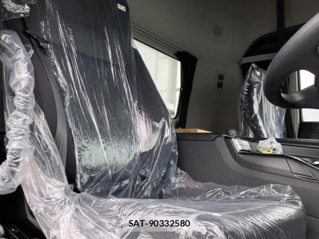 Mitsubishi GREAT 2025-06 1447098-21