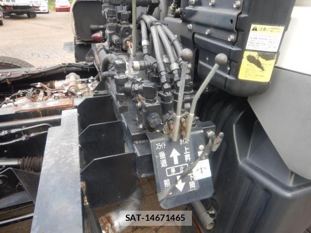 Mitsubishi GREAT 2015-08 409377-28