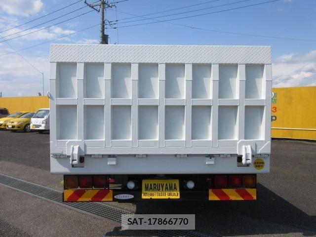 Mitsubishi GREAT 2024-07 1059366-1