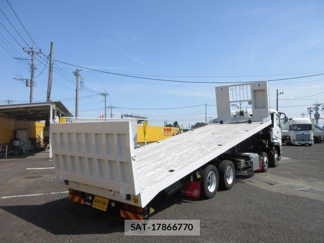 Mitsubishi GREAT 2024-07 1059366-3