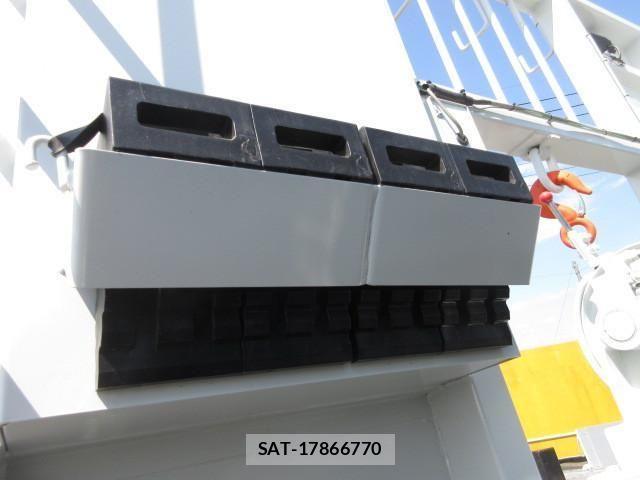 Mitsubishi GREAT 2024-07 1059366-21