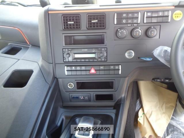 Mitsubishi GREAT 2025-04 1205120-24