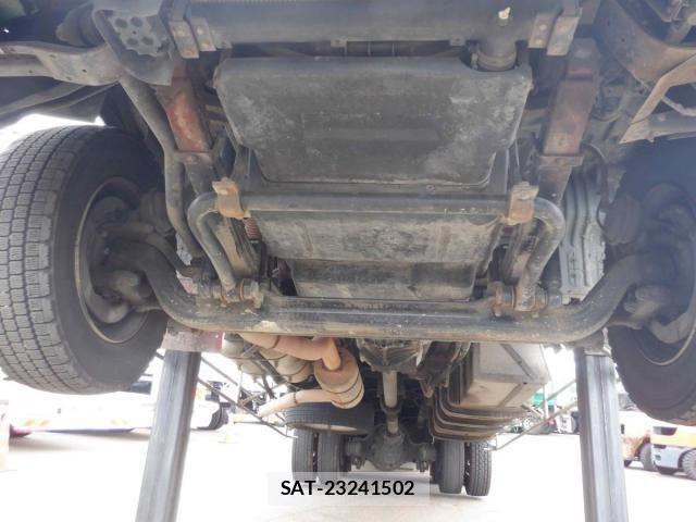 Mitsubishi GREAT 2023-09 537132-9