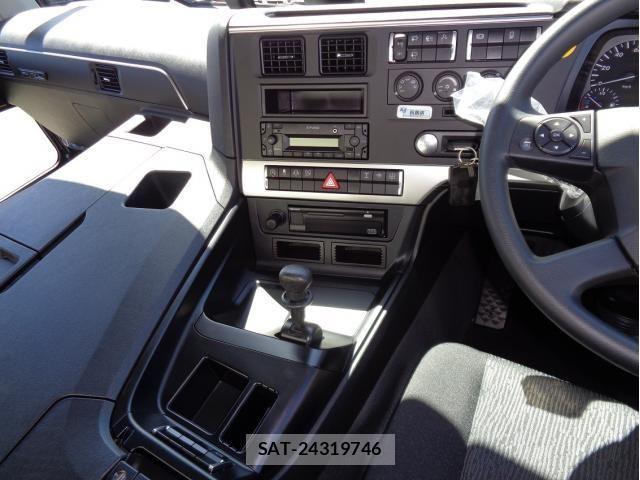 Mitsubishi GREAT 2023-09 537137-17