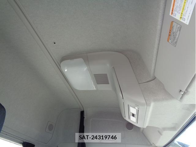 Mitsubishi GREAT 2023-09 537137-18