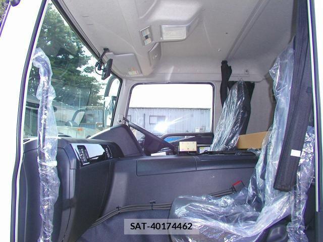Mitsubishi GREAT 2025-04 1172523-24