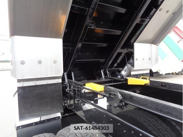 Mitsubishi GREAT 2023-12 793412-6