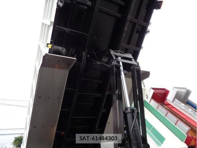 Mitsubishi GREAT 2023-12 793412-7
