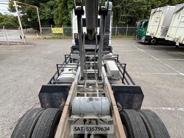 Mitsubishi GREAT 2020-01 1082409-14