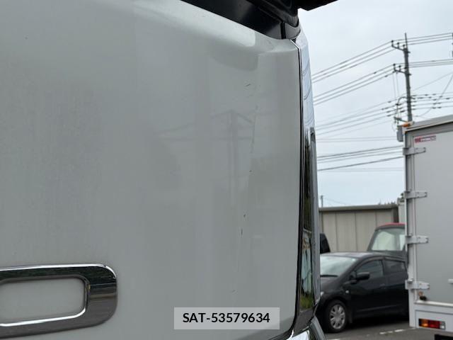 Mitsubishi GREAT 2020-01 1082409-15