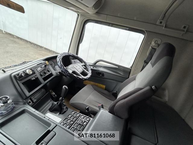 Mitsubishi GREAT 2014-03 537193-25