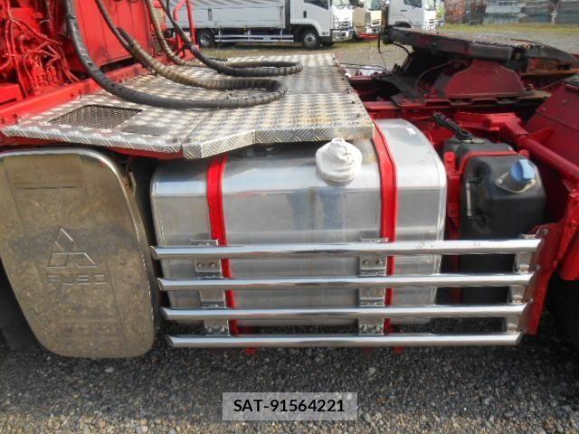 Mitsubishi GREAT 2015-10 1116006-11