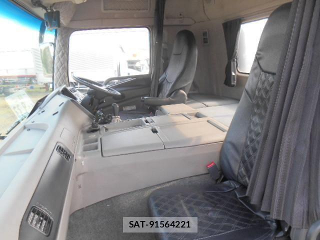 Mitsubishi GREAT 2015-10 1116006-29