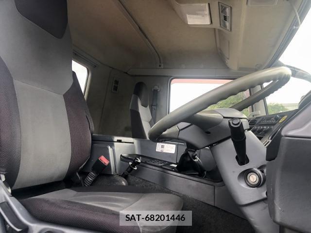 Mitsubishi GREAT 2013-06 409369-4