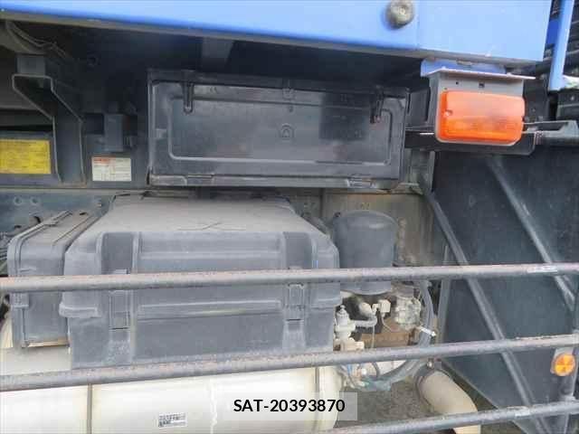 Mitsubishi GREAT 2015-04 1587411-21