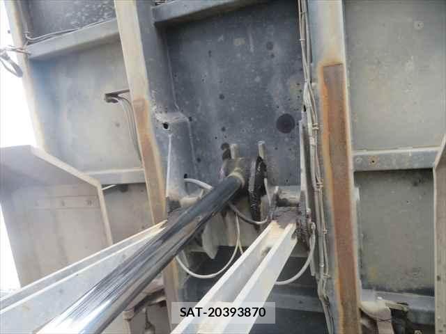 Mitsubishi GREAT 2015-04 1587411-24
