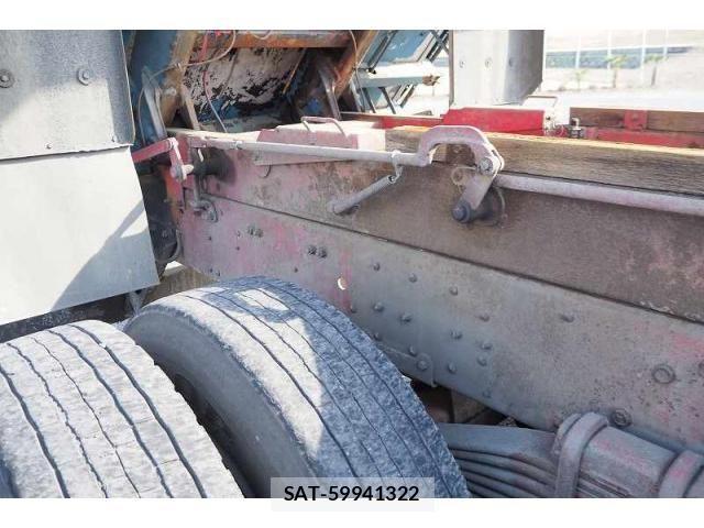 Mitsubishi GREAT 2006-12 1587415-25