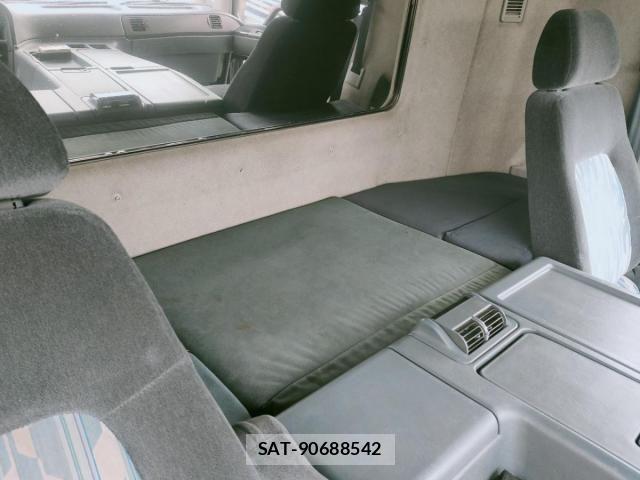 Mitsubishi GREAT 2002-12 1587414-15