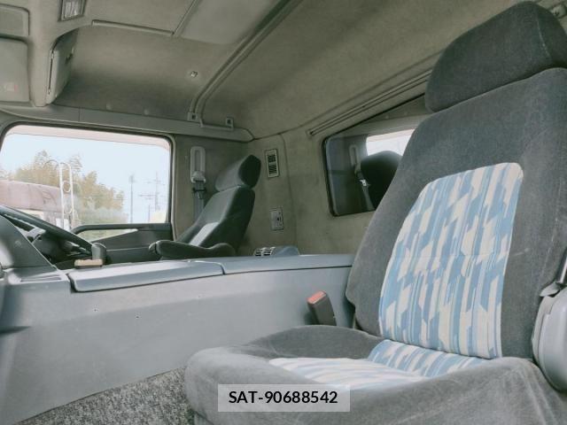 Mitsubishi GREAT 2002-12 1587414-20